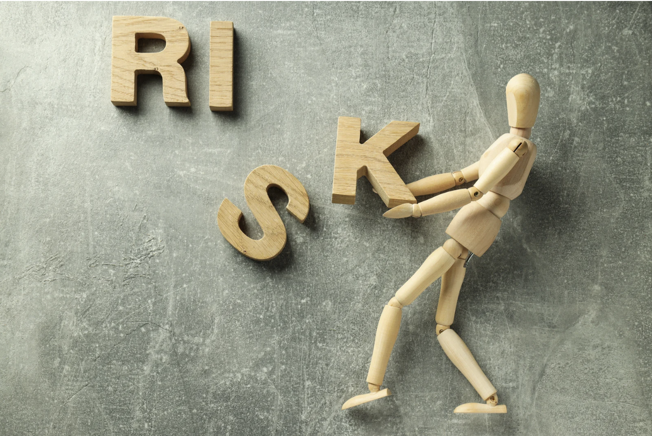 Risk assessment in wooden blocks